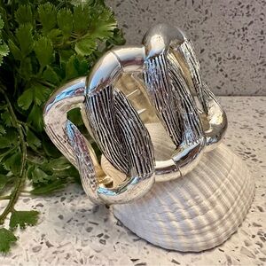 Solid silver tone metal hinged clamper bracelet